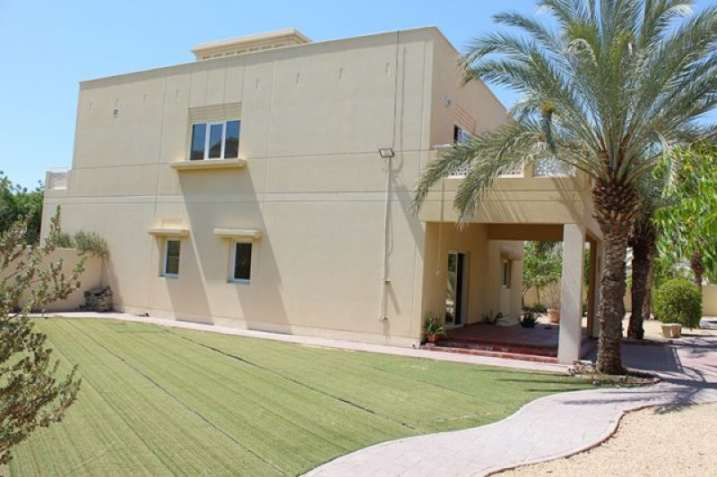 Villa in United Arab Emirates, in Meadows